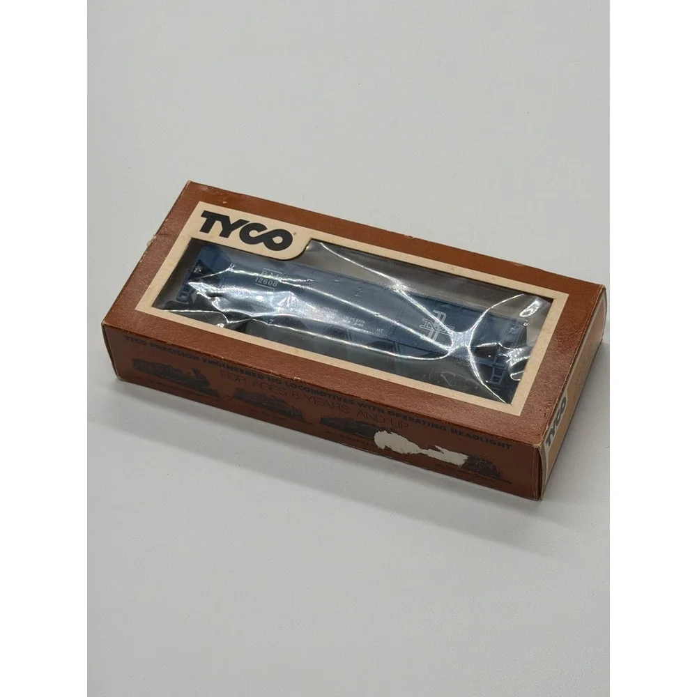 Tyco HO Scale Boston &‎ Maine Boxcar Blue B&M 12608 Vintage Model Train in Box